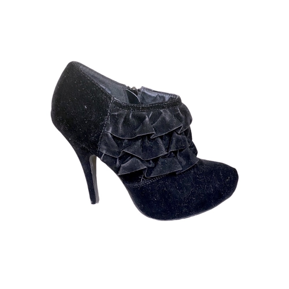 Women’s Black Velvety Tiered Ruffle High Heel Booties Size 7.5